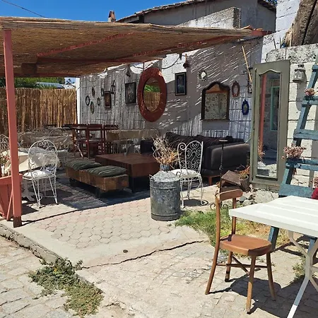Casa Kuecuekkoey Bed & Breakfast Ayvalı
